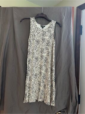 Express Black and White Sleeveless Midi Dress